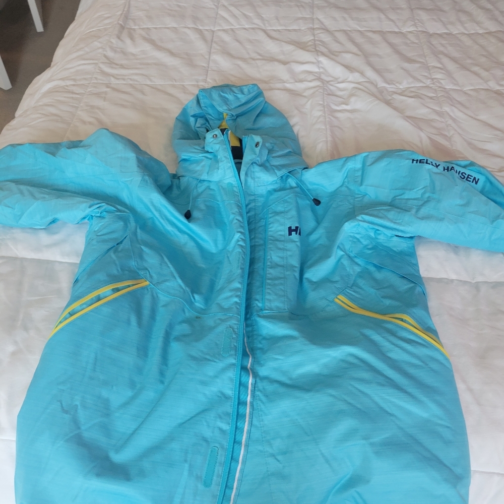 Helly Hanson - image 1